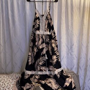 Elegant Black and Cream Leaf Print Dress